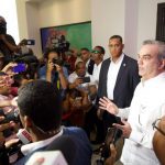 El presidente Luis Abinader responde preguntas de los periodistas dominicanos el 26 de abril de 2023. Se refirió a la seguridad del país para los visitantes extranjeros.PRESIDENCIA DE LA REPÚBLICA