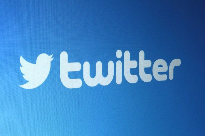 Twitter crea confusión tras retirar marca de verificación