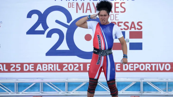 La dominicana Yudelina Mejía triunfa en centroamericano de pesas