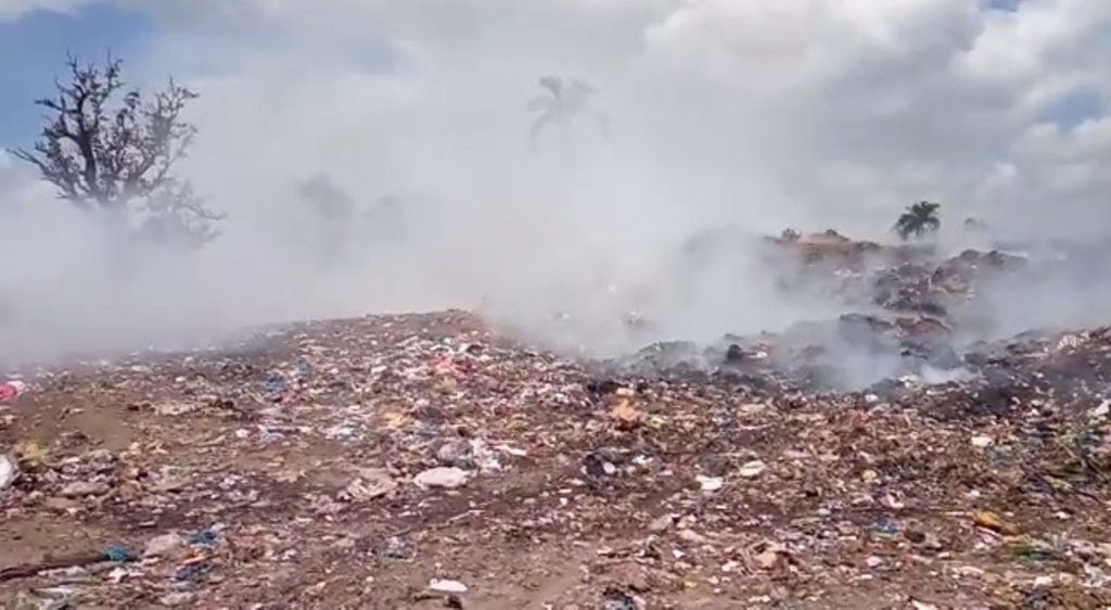 Alcalde de Fantino espera respuesta del gobierno para relleno sanitario vertedero mientras denuncia incendios intencionales