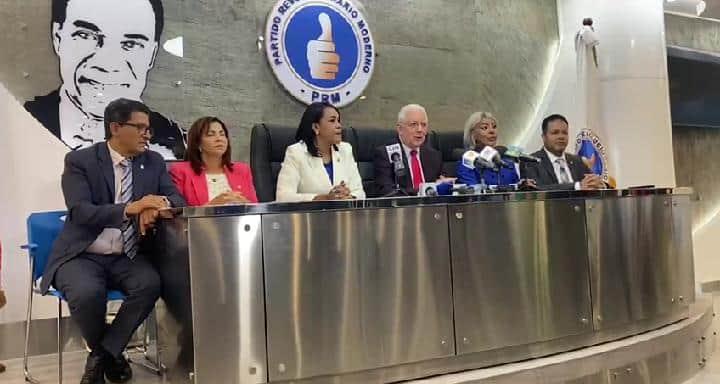 Cámara de Diputados busca crear Ministerio de Dominicanos en el Exterior
