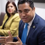 Kelvin Cruz quiere 6% mínimo del ingreso estatal para ayuntamiento La Vega