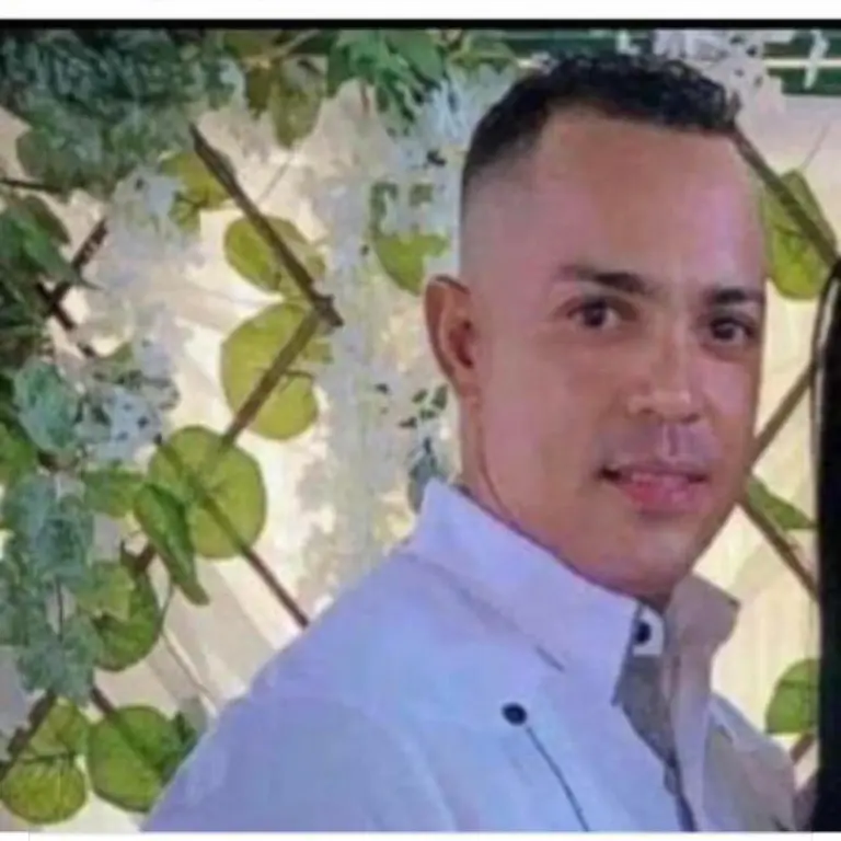 Familia de hombre muerto en accidente de La Otra Banda desmiente fuera chofer