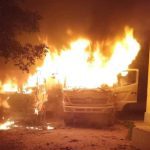 Manifestaciones de haitianos en Juana Méndez dejan muerto, edificios y vehículos destruidos