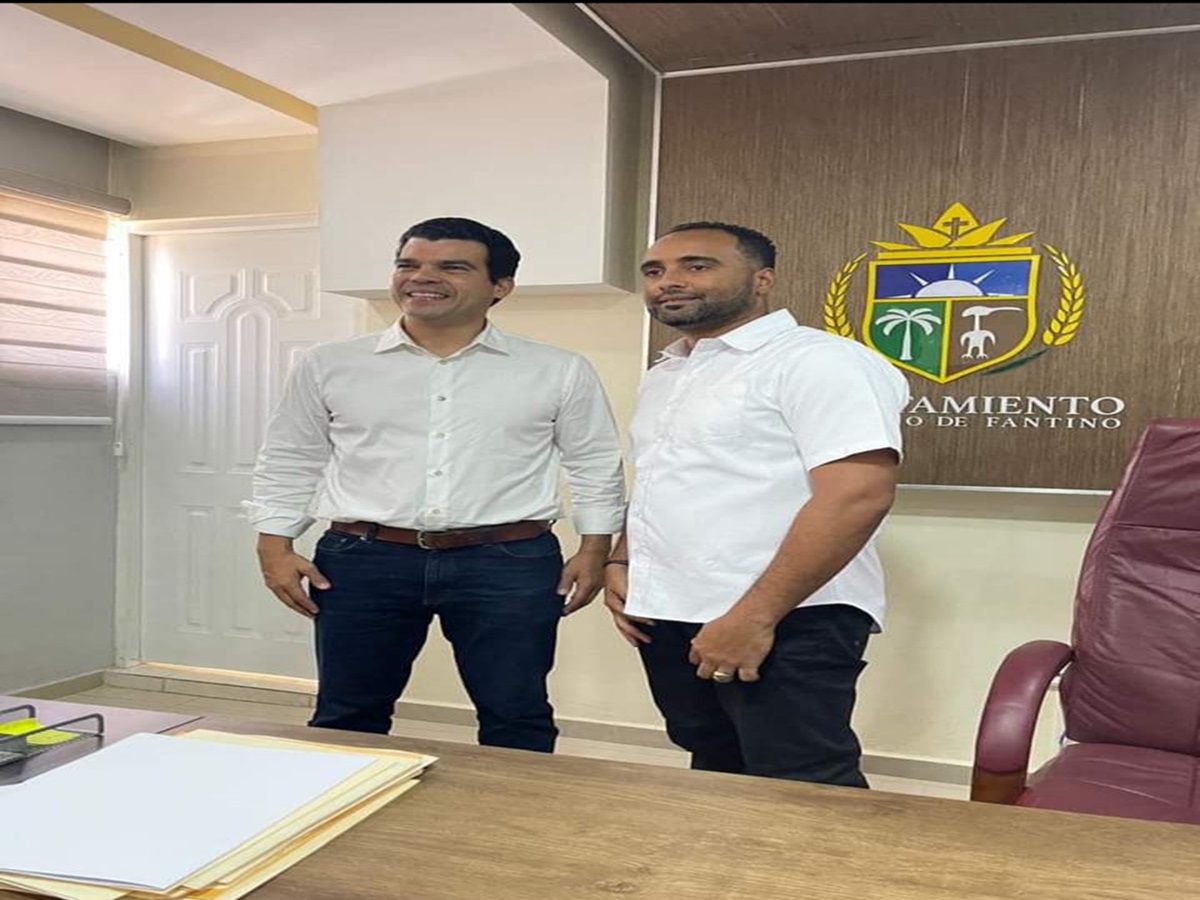 Director Inapa visita alcalde de Fantino