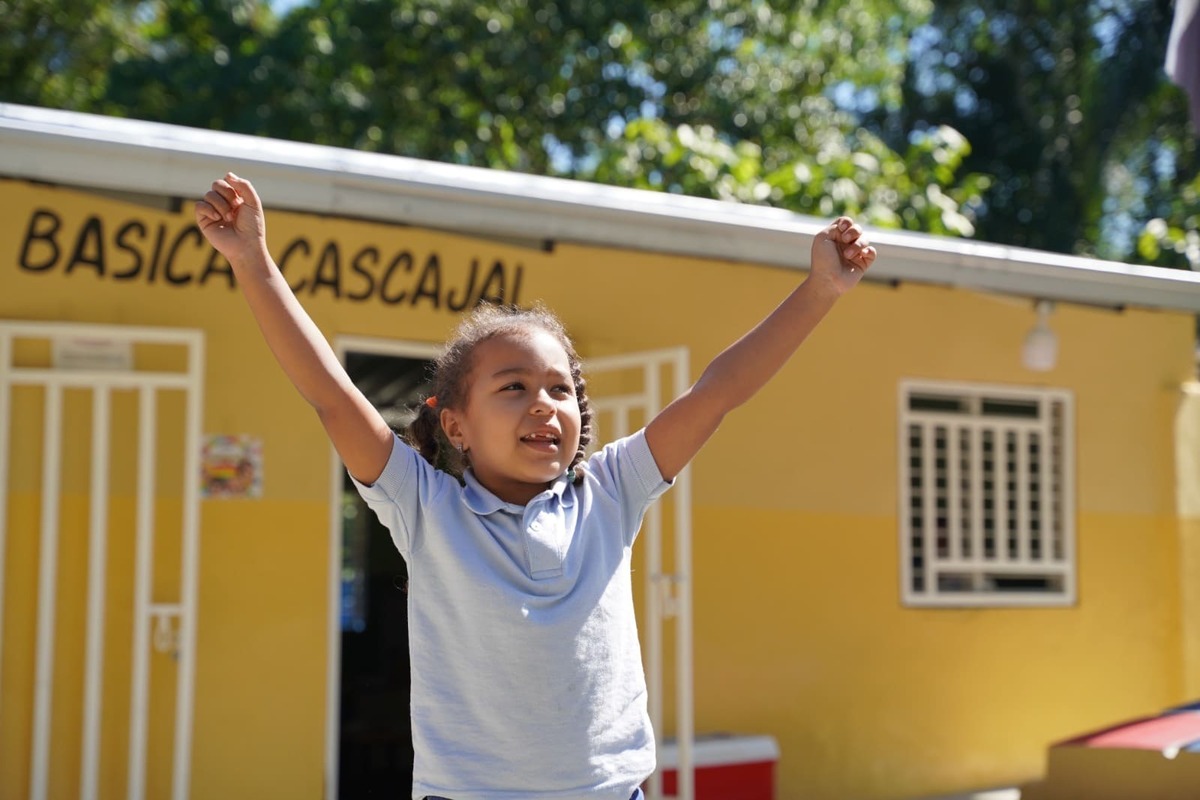 Transforman escuela El Cascajal en Comedero Arriba