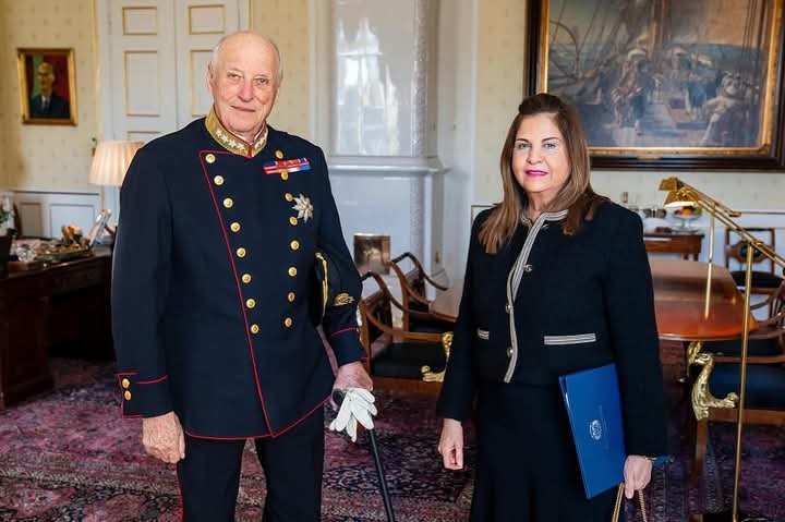 Embajadora Margarita Franco presenta credenciales ante rey Harald V de Noruega